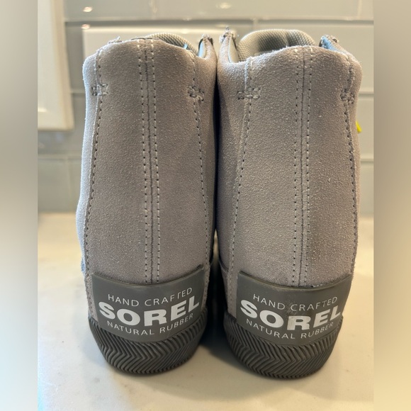 Sorel Women’s Out And About Wedge II Light Gray ankle boots - Picture 2 of 4
